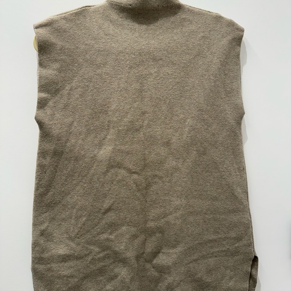 Sleeve less blouse from Zara - Picture 2 of 3